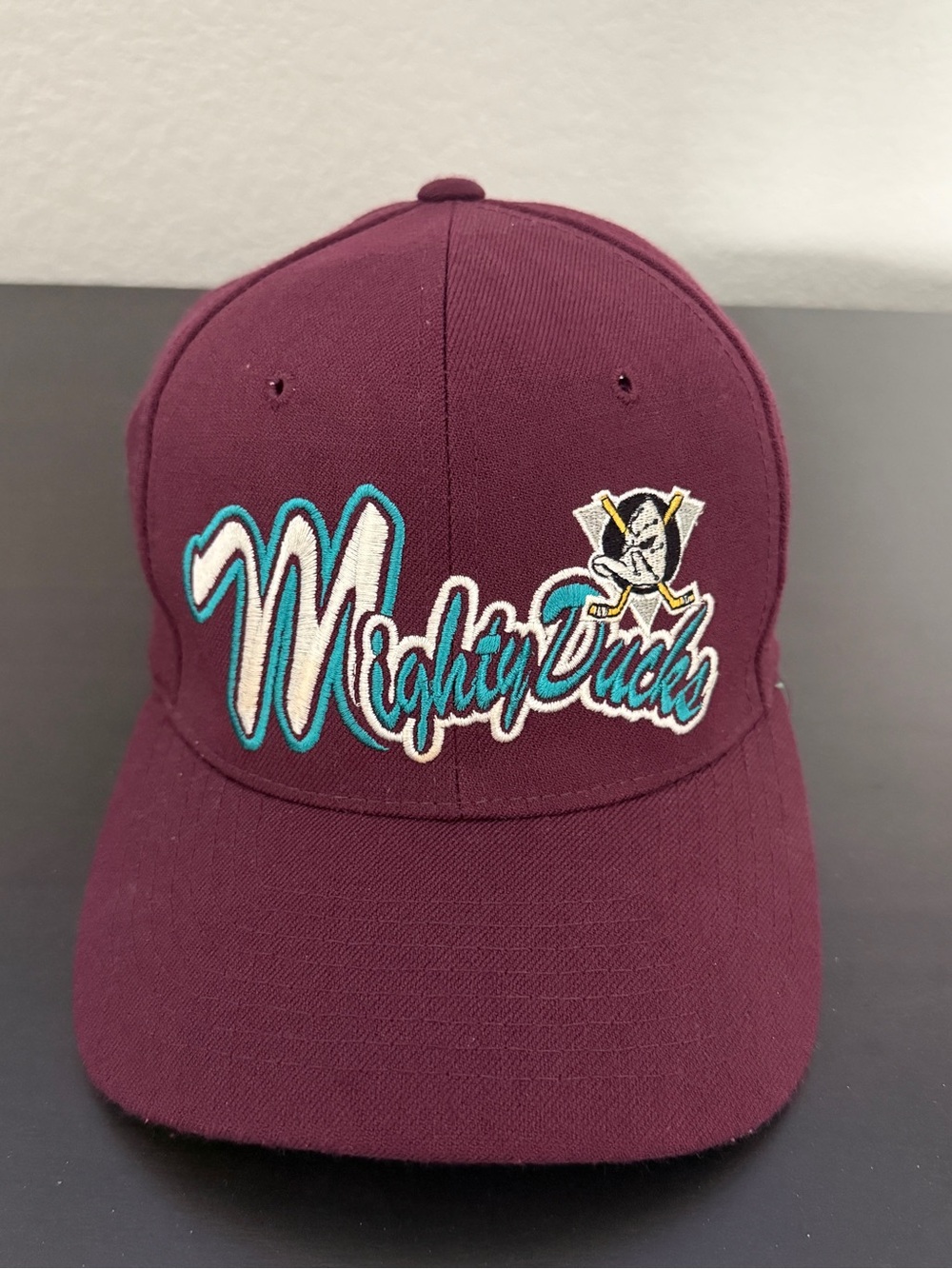Vintage Anaheim Mighty Ducks Starter Fitted Hat NHL Script Logo Burgundy 7-7 3/4